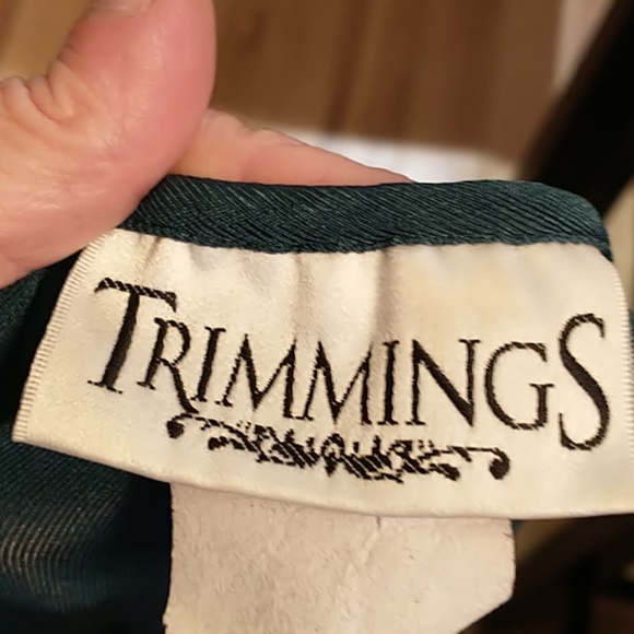 🇨🇦 Green Nylon Dress - Picture 3 of 3